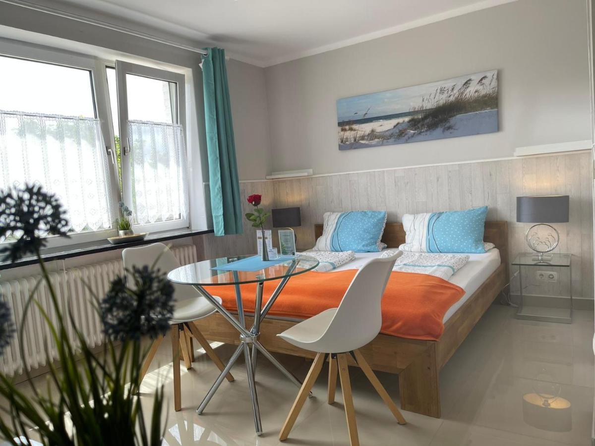 Hotel Kenny & Henry Cuxhaven Exterior photo